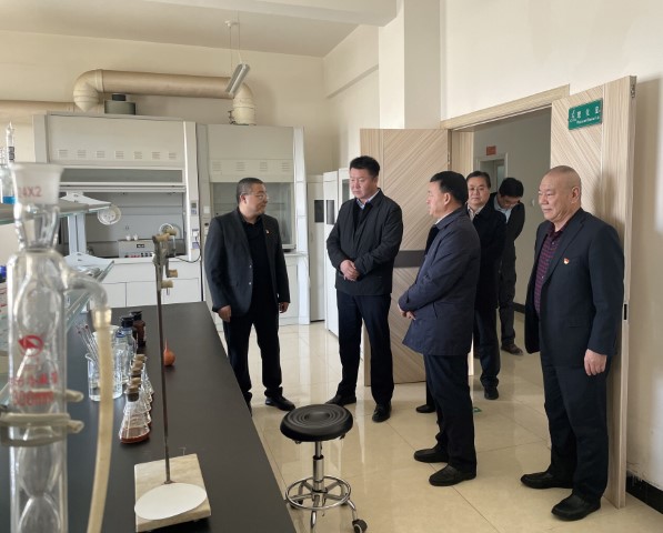 酒泉市政府黨組成員、副市長哈里別克來敦煌種業(yè)調(diào)研指導(dǎo)工作